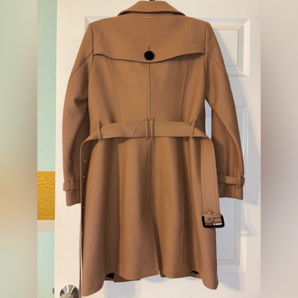 Burberry Women’s Brown Technical Wool Cashmere Funnel Neck Coat Camel. Size 8. - Picture 5 of 11